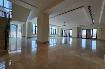 (بنتهاوس  (روف - 4 غرف نوم - 6 حمامات للايجار في طريق بورتو الشرقي - بورتو أرابيا - جزيرة اللؤلؤة - الدوحة