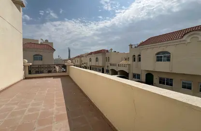 فيلا - 6 غرف نوم - 5 حمامات للايجار في فلل النجمة - جنوب مويثر - منطقة مويثر - الدوحة