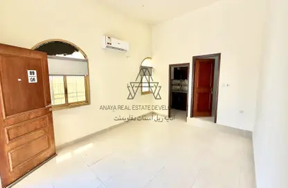 فيلا - 1 حمام للايجار في شارع العزيزة - العزيزية - الدوحة