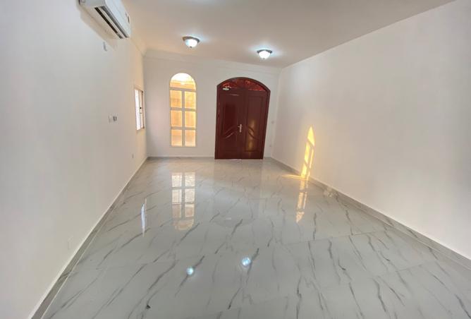914135 - Property Image 3