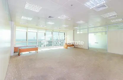 Empty Room image for: Office Space - Studio - 1 Bathroom for rent in Al Shatt Street - West Bay - Doha, Image 1