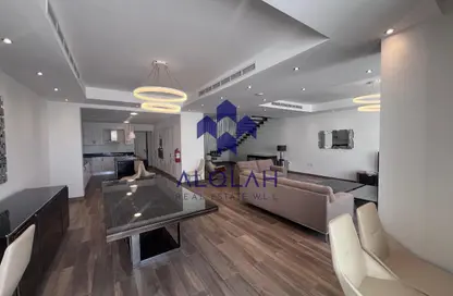 فيلا - 4 غرف نوم - 5 حمامات للايجار في مرتفعات مارينا لوسيل - منطقة المارينا - الوسيل