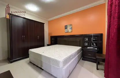 Apartment - 1 Bedroom - 2 Bathrooms for rent in Umm Ghuwalina - Umm Ghuwailina - Doha