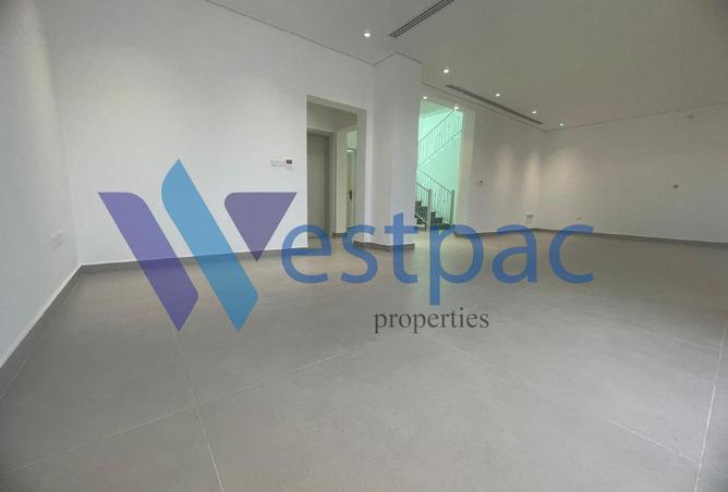 998311 - Property Image 3