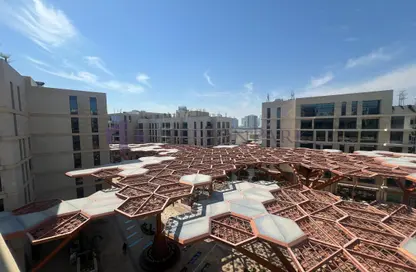 Apartment - 1 Bedroom - 2 Bathrooms for rent in Crystal Residence - The Pearl Island - Doha