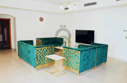 Apartment - 2 Bedrooms - 3 Bathrooms for sale in Tower 13 - Porto Arabia - The Pearl Island - Doha