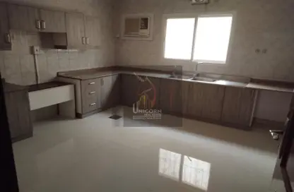 Compound - 3 Bedrooms - 3 Bathrooms for rent in Al Hamraa Street - Al Thumama - Doha
