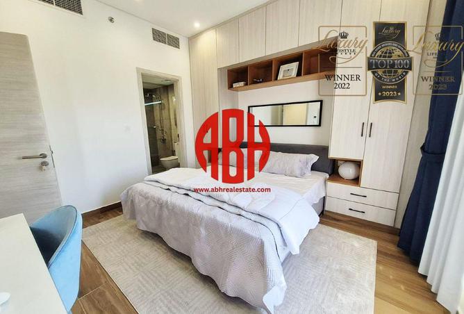 1001747 - Property Image 2