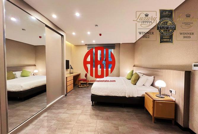 995623 - Property Image 2