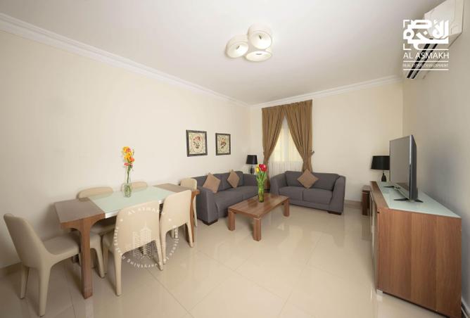 Apartment - 2 Bedrooms - 2 Bathrooms for rent in Gulf Residence 18 - Gulf Residences - Umm Ghuwailina - Doha