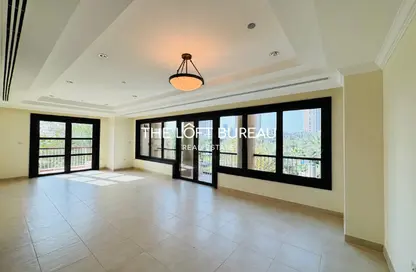 Apartment - 1 Bedroom - 2 Bathrooms for rent in East Porto Drive - Porto Arabia - The Pearl Island - Doha