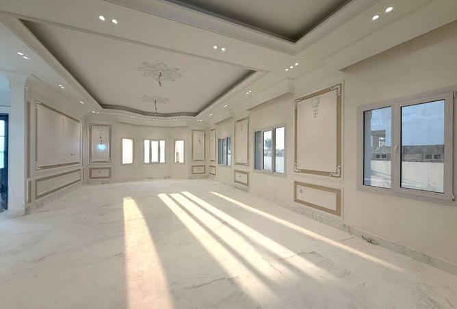 940600 - Property Image 2
