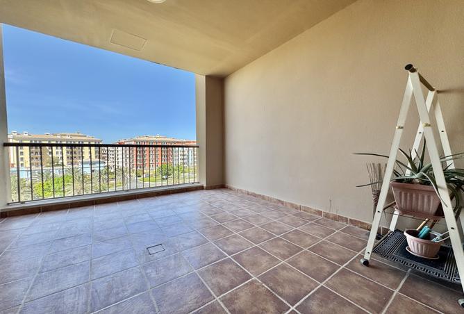 930367 - Property Image 3