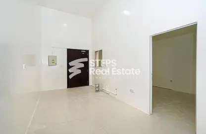 Staff Accommodation - Studio - 2 Bathrooms for rent in East Industrial Street - Birkat Al Awamer - Al Wakra