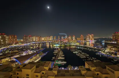 Apartment - 2 Bedrooms - 3 Bathrooms for rent in Porto Arabia - The Pearl Island - Doha