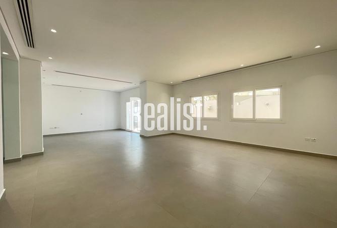 935188 - Property Image 3