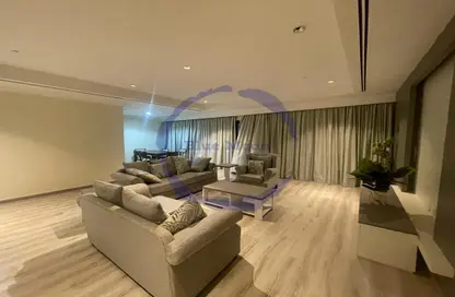 Living Room image for: Apartment - 3 Bedrooms - 4 Bathrooms for rent in East Porto Drive - Porto Arabia - The Pearl Island - Doha, Image 1