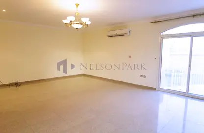 مجمع سكني - 4 غرف نوم - 4 حمامات للايجار في أبو هامور - الدوحة
