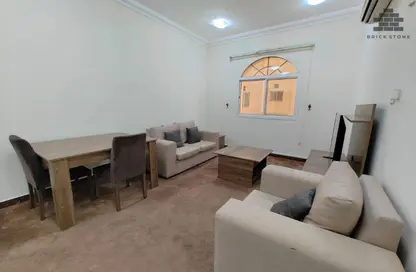 Apartment - 1 Bedroom - 1 Bathroom for rent in Umm Ghwailina Comm - Umm Ghuwalina - Umm Ghuwailina - Doha