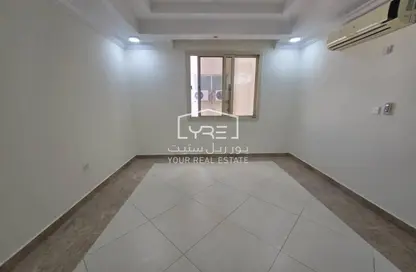 Apartment - 2 Bedrooms - 2 Bathrooms for rent in Al Sadd Road - Al Sadd - Doha