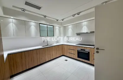 Apartment - 3 Bedrooms - 4 Bathrooms for sale in Crystal Residence - The Pearl Island - Doha