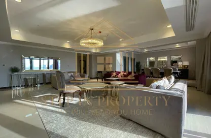 Apartment - 3 Bedrooms - 4 Bathrooms for rent in Danat Qatar - Porto Arabia - The Pearl Island - Doha