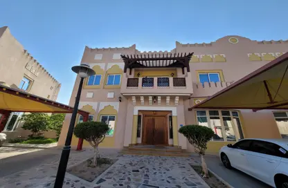 مجمع سكني - 5 غرف نوم - 4 حمامات للايجار في فلل واست باي لاغون - وست باي لاجون - بحيرة وست لاجون - الدوحة