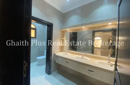 Villa - 4 Bedrooms - 3 Bathrooms for rent in Al Duhail - Al Duhail - Doha