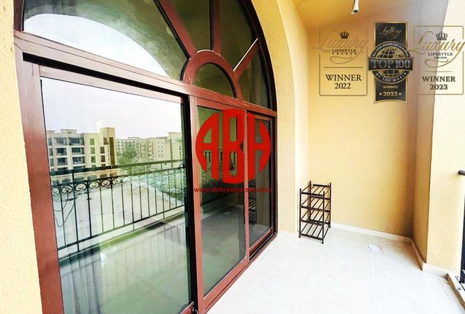 985739 - Property Image 3