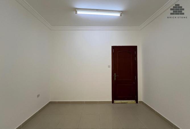 909794 - Property Image 3