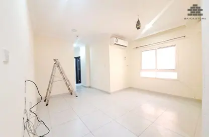 Apartment - 2 Bedrooms - 1 Bathroom for rent in Al Nasr Street - Al Nasr - Doha