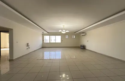 Apartment - 3 Bedrooms - 3 Bathrooms for rent in Al Sadd Road - Al Sadd - Doha