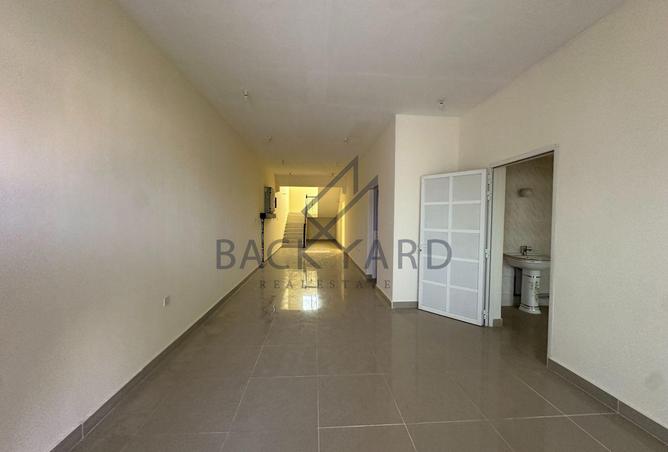 1000420 - Property Image 2