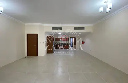 شقة - غرفة نوم - 2 حمامات للايجار في دي 22 - فوكس هيلز - الوسيل