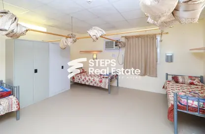 Labor Camp - Studio for rent in Al Khor Community - Al Khor