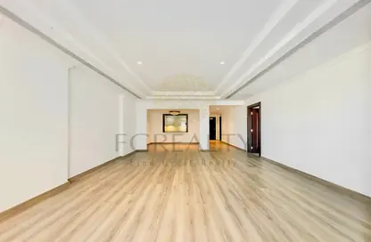 Apartment - 1 Bedroom - 2 Bathrooms for sale in East Porto Drive - Porto Arabia - The Pearl Island - Doha