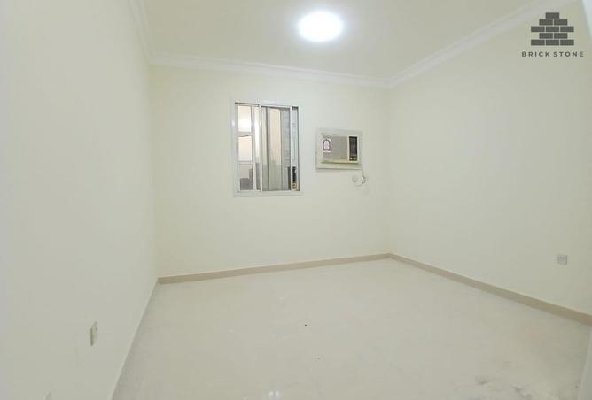 921596 - Property Image 2