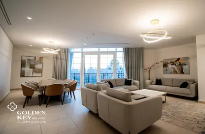 Apartment - 3 Bedrooms - 4 Bathrooms for rent in The Garden - Floresta Gardens - The Pearl Island - Doha