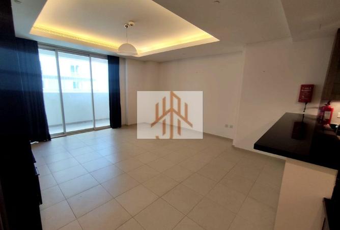 966540 - Property Image 2