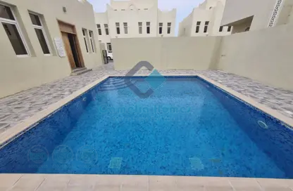 مجمع سكني - 3 غرف نوم - 4 حمامات للايجار في شارع ام السنيم - عين خالد - الدوحة