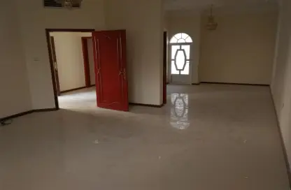 مجمع سكني - 3 غرف نوم - 4 حمامات للايجار في المعمورة - المعمورة - الدوحة