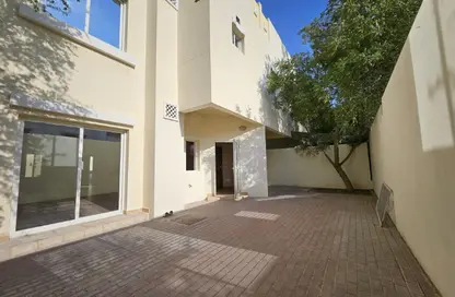 مجمع سكني - 4 غرف نوم - 4 حمامات للايجار في المعمورة 18 - المعمورة - الدوحة