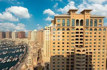 شقة - 2 غرف نوم - 3 حمامات للايجار في بوابة المارينا - بورتو أرابيا - جزيرة اللؤلؤة - الدوحة