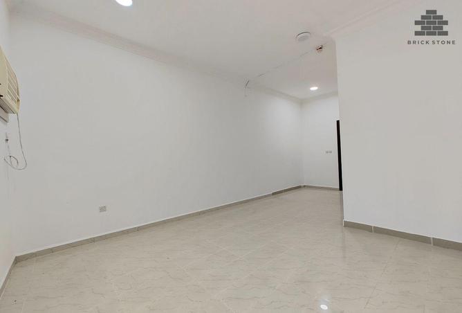 951749 - Property Image 3