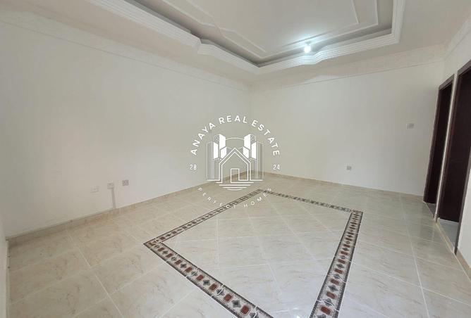 975944 - Property Image 2