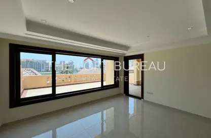 Townhouse - 1 Bedroom - 2 Bathrooms for rent in La Croisette - Porto Arabia - The Pearl Island - Doha