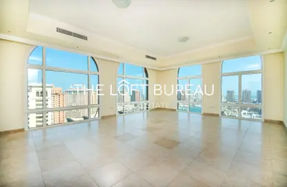 Penthouse - 4 Bedrooms - 5 Bathrooms for sale in Porto Arabia - The Pearl Island - Doha