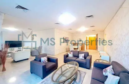 Apartment - 3 Bedrooms - 4 Bathrooms for rent in Zig Zag Tower B - Zig Zag Towers - West Bay - Doha