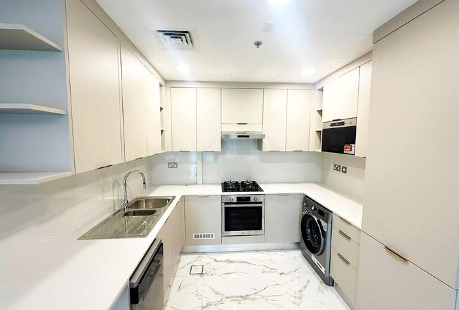 983343 - Property Image 3