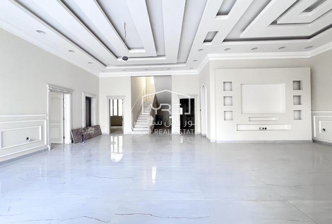 892514 - Property Image 3